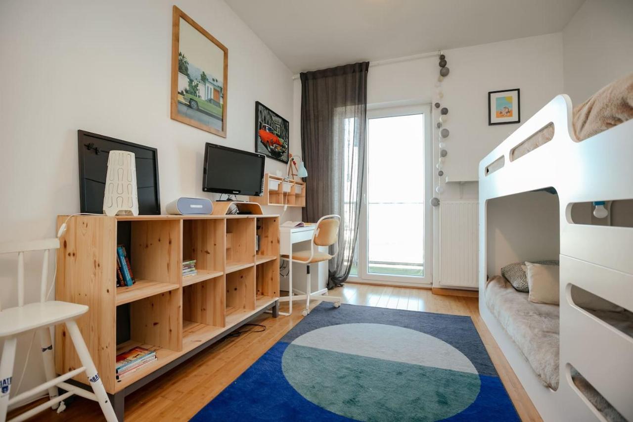 Dwupoziomowy, Rodzinny Apartament. Ochrona, Garaz. Варшава Экстерьер фото
